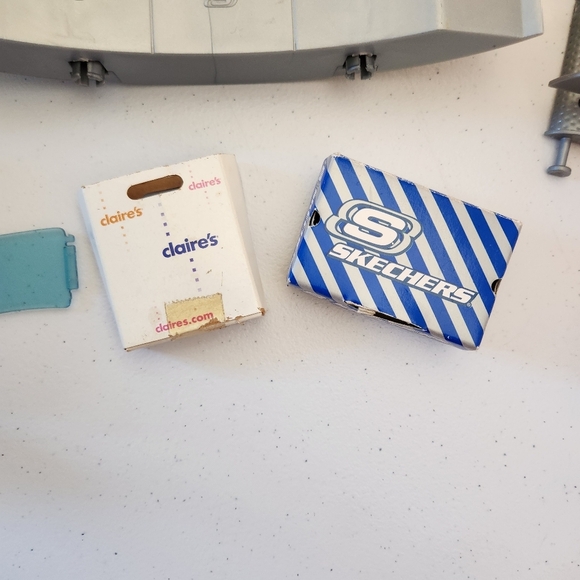 2005 My Scene Mall Maniacs Skechers Shoe Store Playset Pieces Parts Shoe Box - Picture 7 of 7